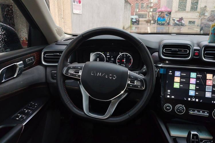 Used Lynk & Co 02 2019 1.5T DCT Two-Wheel Drive Shine Pro Edition China VI Standard Steering Wheel