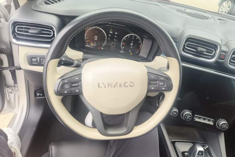 Used Lynk & Co 02 2019 2.0T Automatic Two-Wheel Drive Funky Music Edition Steering Wheel