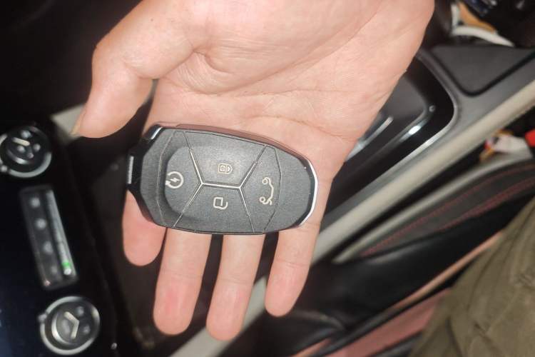 Used Lynk & Co 02 2019 1.5T DCT Two-Wheel Drive Shine Pro Edition China VI Standard Vehicle Key