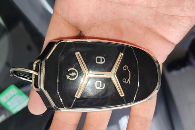 Used Lynk & Co 02 2019 1.5T DCT Two-Wheel Drive Shine Pro Edition China VI Standard Vehicle Key
