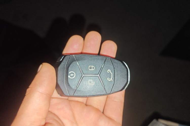 Used Lynk & Co 02 2019 1.5T DCT Two-Wheel Drive Sporty Version China VI Standard Vehicle Key