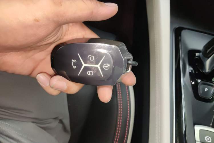 Used Lynk & Co 02 2019 1.5T DCT Two-Wheel Drive Shine Pro Edition China VI Standard Vehicle Key