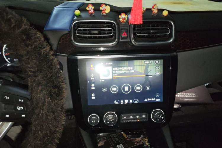 Used Lynk & Co 02 2019 1.5T DCT Two-Wheel Drive Sporty Version China VI Standard Audio And AC Panel