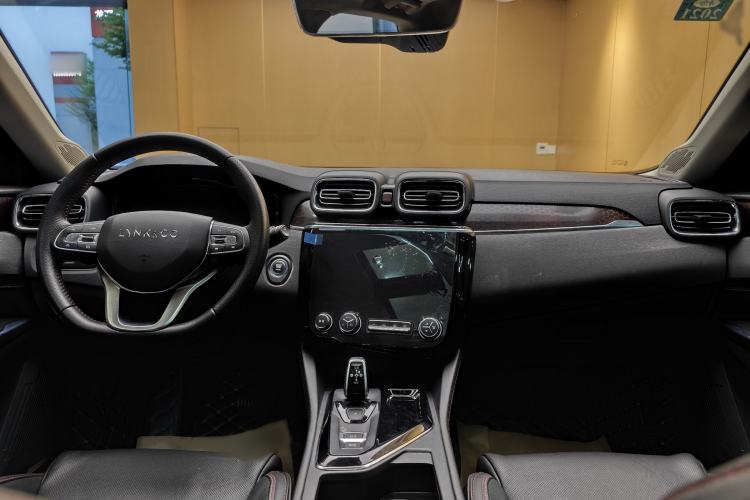 Used Lynk & Co 02 2019 High-Energy Edition 2.0T Automatic Two-Wheel Drive Pro Version China VI Standard Audio And AC Panel