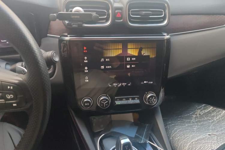 Used Lynk & Co 02 2019 1.5T DCT Two-Wheel Drive Sporty Version China VI Standard Audio And AC Panel