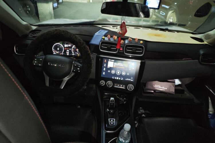 Used Lynk & Co 02 2019 1.5T DCT Two-Wheel Drive Sporty Version China VI Standard Center Console