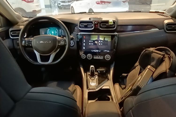 Used Lynk & Co 02 2019 1.5T DCT Two-Wheel Drive Sporty Version China VI Standard Center Console