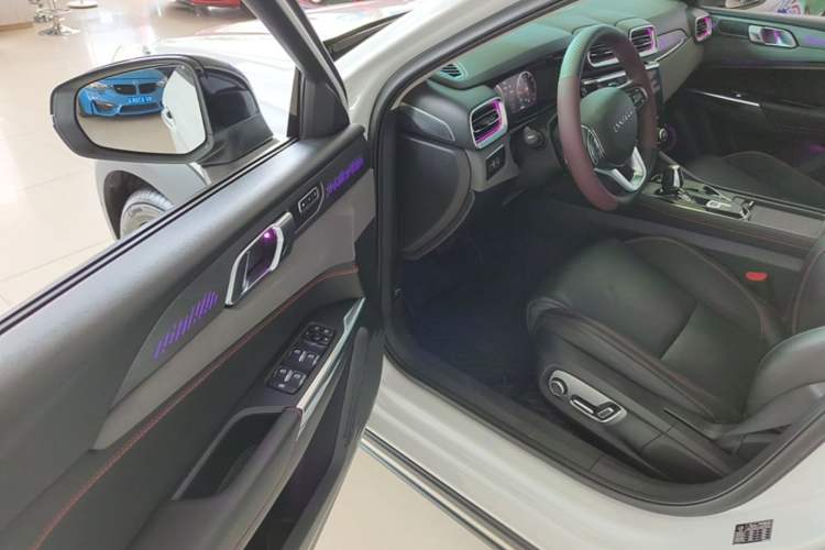 Used Lynk & Co 02 2019 1.5T DCT Two-Wheel Drive Pro Edition China VI Standard Driver Seat