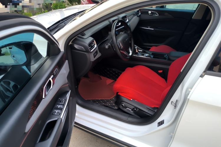 Used Lynk & Co 02 2019 1.5T DCT Two-Wheel Drive Pro Edition China VI Standard Driver Seat