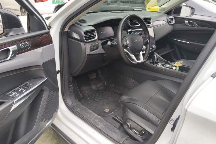 Used Lynk & Co 02 2019 1.5T DCT Two-Wheel Drive Pro Edition China VI Standard Driver Seat