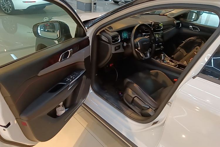 Used Lynk & Co 02 2019 1.5T DCT Two-Wheel Drive Sporty Version China VI Standard Driver Seat