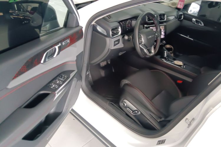 Used Lynk & Co 02 2019 1.5T DCT Two-Wheel Drive Pro Edition China VI Standard Driver Seat