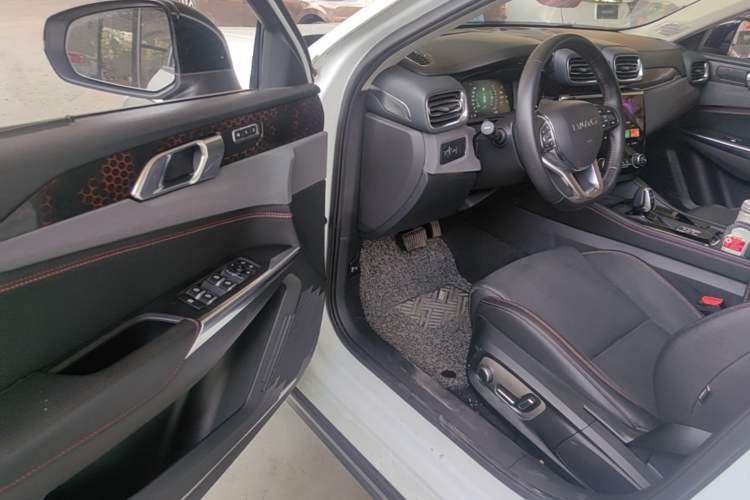 Used Lynk & Co 02 2019 1.5T DCT Two-Wheel Drive Pro Edition China VI Standard Driver Seat