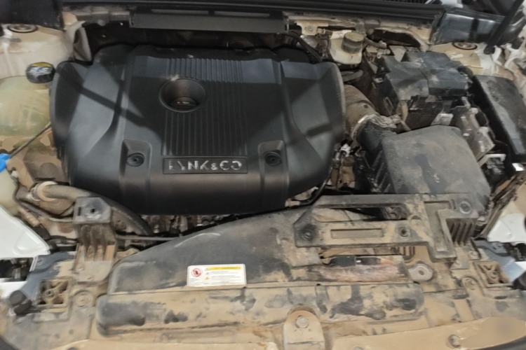 Used Lynk & Co 02 2019 High-Energy Edition 2.0T Automatic Two-Wheel Drive Pro Version China VI Standard Engine Bay