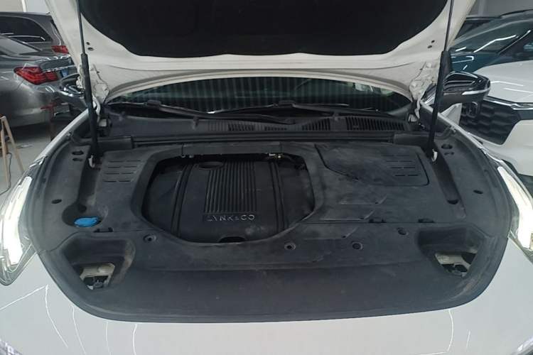 Used Lynk & Co 02 2019 1.5T DCT Two-Wheel Drive Pro Edition China VI Standard Engine Bay
