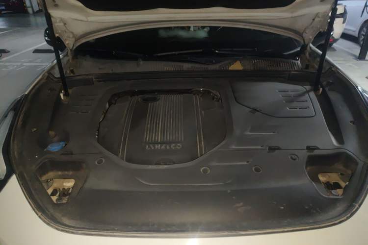 Used Lynk & Co 02 2019 1.5T DCT Two-Wheel Drive Pro Edition China VI Standard Engine Bay