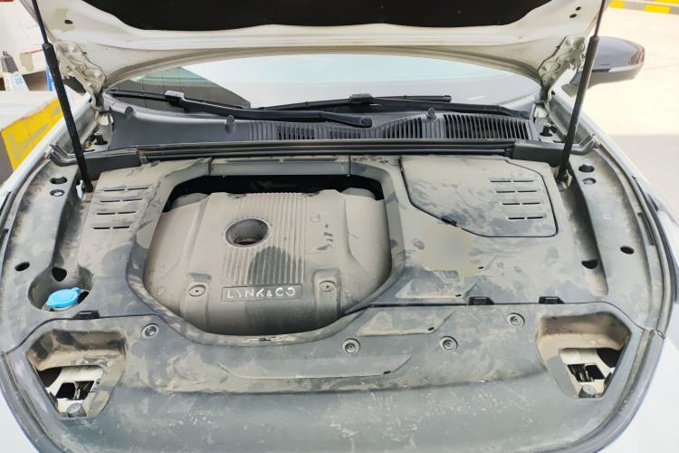 Used Lynk & Co 02 2019 High-Energy Edition 2.0T Automatic Two-Wheel Drive Pro Version China VI Standard Engine Bay