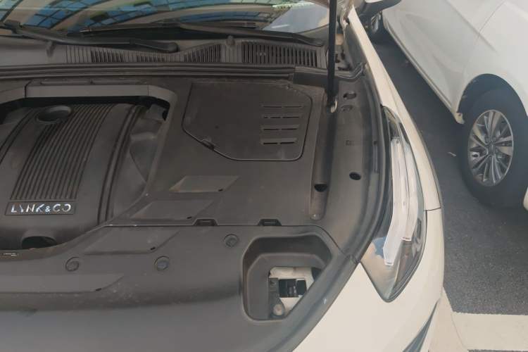 Used Lynk & Co 02 2019 1.5T DCT Two-Wheel Drive Sporty Version China VI Standard Engine Bay Left