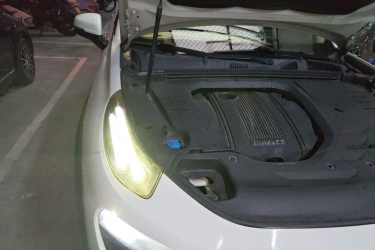 Used Lynk & Co 02 2019 1.5T DCT Two-Wheel Drive Sporty Version China VI Standard Engine Bay Right