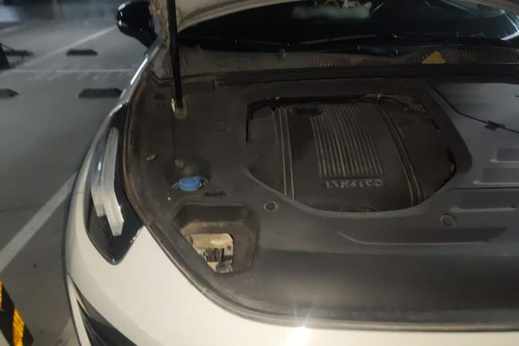 Used Lynk & Co 02 2019 1.5T DCT Two-Wheel Drive Pro Edition China VI Standard Engine Bay Right