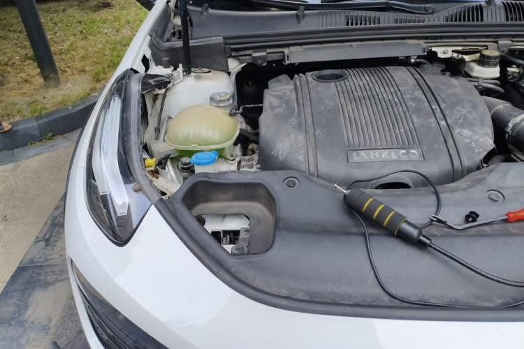Used Lynk & Co 02 2019 1.5T DCT Two-Wheel Drive Pro Edition China VI Standard Engine Bay Right