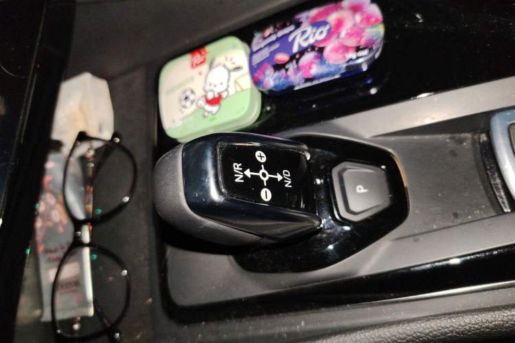 Used Lynk & Co 02 2019 1.5T DCT Two-Wheel Drive Pro Edition China VI Standard Gear Lever