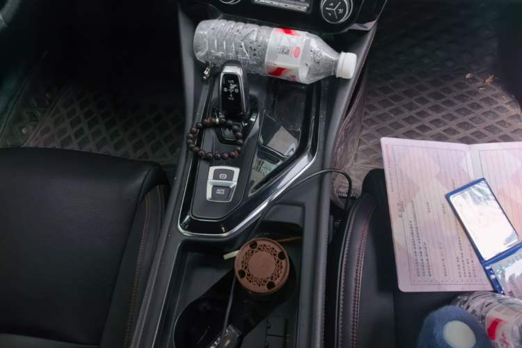 Used Lynk & Co 02 2019 High-Energy Edition 2.0T Automatic Two-Wheel Drive Pro Version China VI Standard Gear Lever