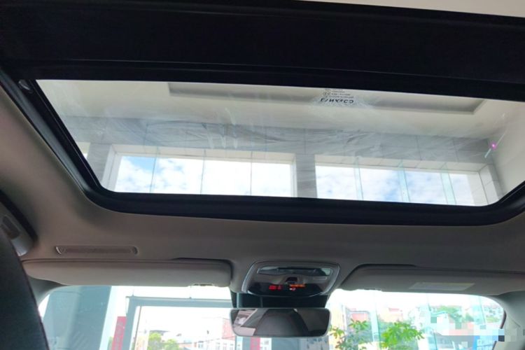 Used Lynk & Co 02 2019 1.5T DCT Two-Wheel Drive Pro Edition China VI Standard Headliner