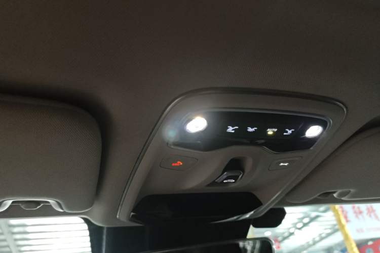 Used Lynk & Co 02 2019 High-Energy Edition 2.0T Automatic Two-Wheel Drive Pro Version China VI Standard Headliner
