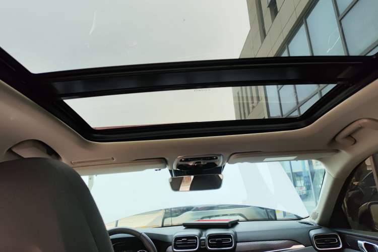 Used Lynk & Co 02 2019 High-Energy Edition 2.0T Automatic Two-Wheel Drive Pro Version China VI Standard Headliner