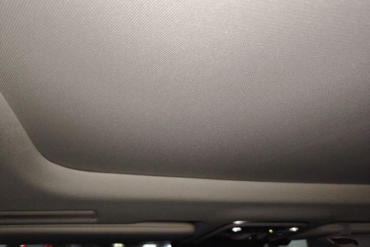 Used Lynk & Co 02 2019 1.5T DCT Two-Wheel Drive Pro Edition China VI Standard Headliner