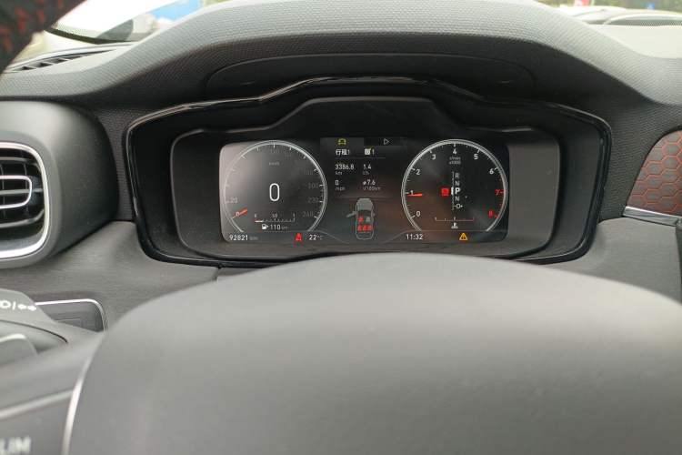 Used Lynk & Co 02 2019 High-Energy Edition 2.0T Automatic Two-Wheel Drive Pro Version China VI Standard Instrument Cluster