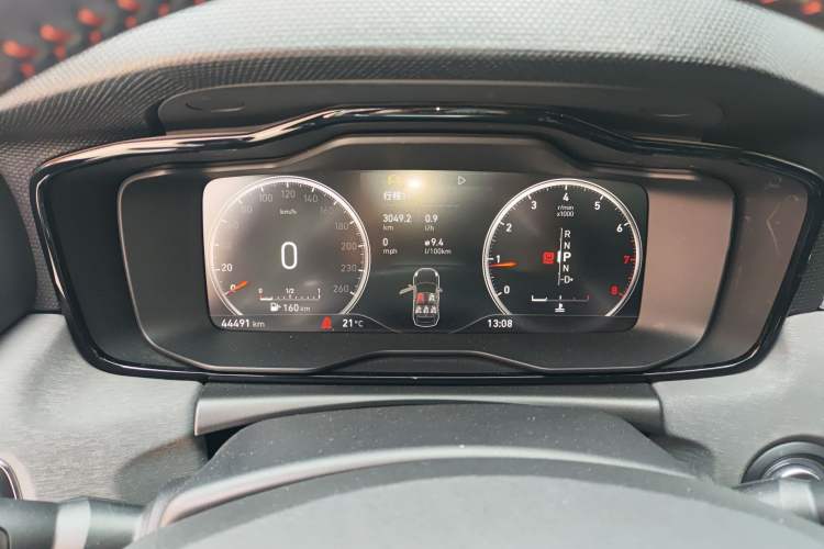 Used Lynk & Co 02 2019 High-Energy Edition 2.0T Automatic Two-Wheel Drive Pro Version China VI Standard Instrument Cluster