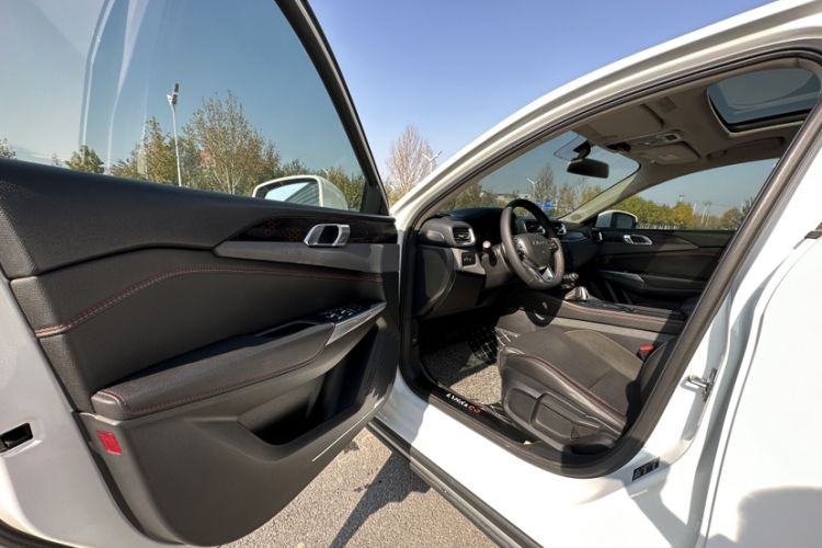 Used Lynk & Co 02 2019 1.5T DCT Two-Wheel Drive Sporty Version China VI Standard Interior 10