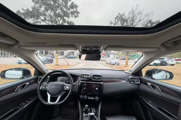 Used Lynk & Co 02 2019 High-Energy Edition 2.0T Automatic Two-Wheel Drive Pro Version China VI Standard Interior 2