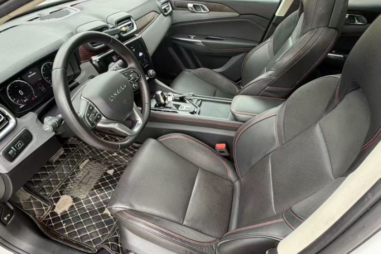 Used Lynk & Co 02 2019 High-Energy Edition 2.0T Automatic Two-Wheel Drive Pro Version China VI Standard Interior 4