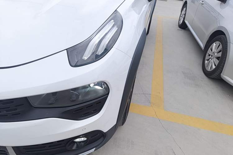 Used Lynk & Co 02 2019 1.5T DCT Two-Wheel Drive Pro Edition China VI Standard Left Front Headlight