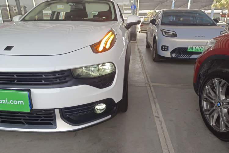 Used Lynk & Co 02 2019 High-Energy Edition 2.0T Automatic Two-Wheel Drive Rugged Version China VI Standard Left Front Headlight