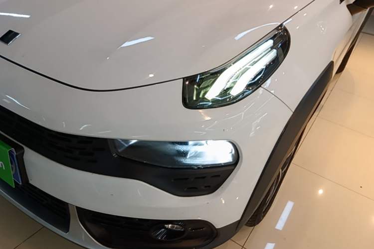 Used Lynk & Co 02 2019 1.5T DCT Two-Wheel Drive Sporty Version China VI Standard Left Front Headlight