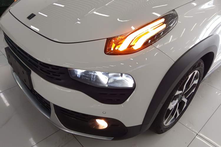 Used Lynk & Co 02 2019 1.5T DCT Two-Wheel Drive Pro Edition China VI Standard Left Front Headlight