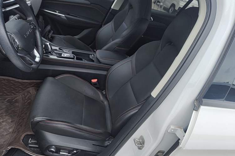 Used Lynk & Co 02 2019 1.5T DCT Two-Wheel Drive Pro Edition China VI Standard Left Front Seat