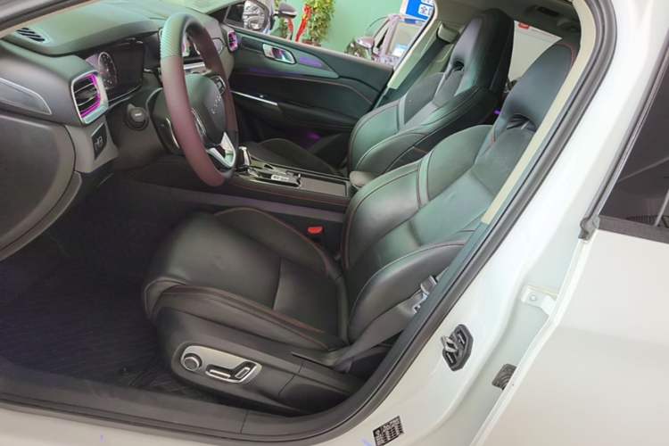 Used Lynk & Co 02 2019 1.5T DCT Two-Wheel Drive Pro Edition China VI Standard Left Front Seat