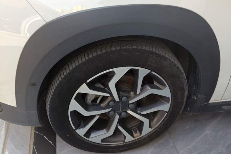 Used Lynk & Co 02 2019 1.5T DCT Two-Wheel Drive Pro Edition China VI Standard Left Front Wheel Hub