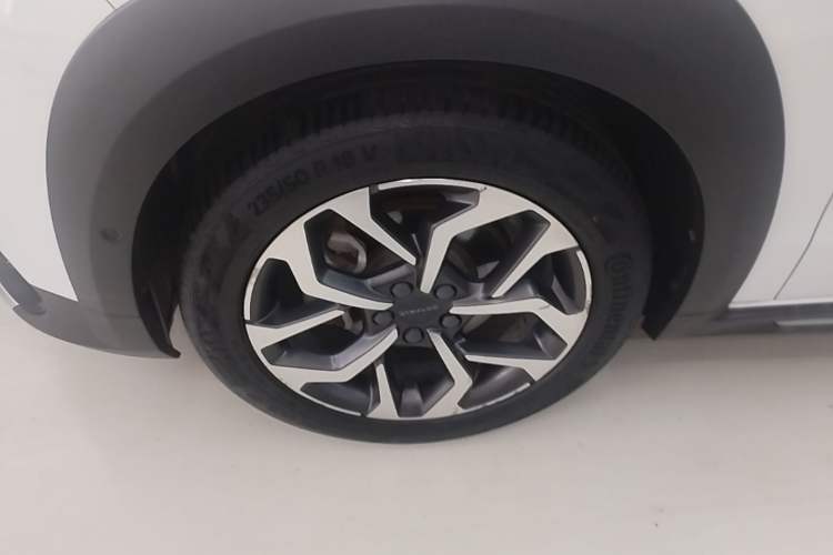 Used Lynk & Co 02 2019 1.5T DCT Two-Wheel Drive Pro Edition China VI Standard Left Front Wheel Hub
