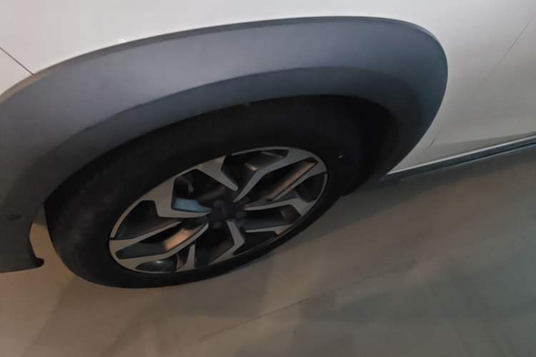 Used Lynk & Co 02 2019 High-Energy Edition 2.0T Automatic Two-Wheel Drive Pro Version China VI Standard Left Front Wheel Hub