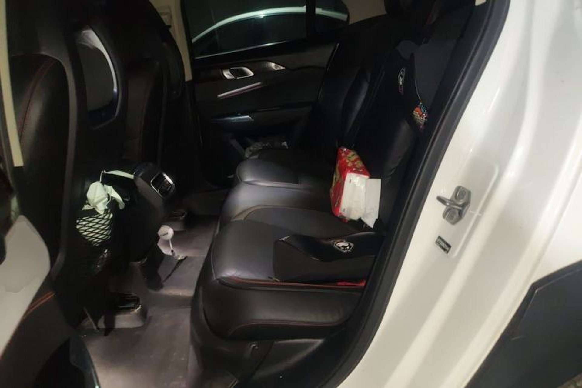 Used Lynk & Co 02 2019 1.5T DCT Two-Wheel Drive Pro Edition China VI Standard Left Rear Seat