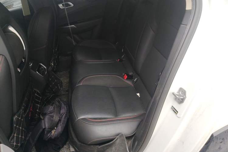 Used Lynk & Co 02 2019 1.5T DCT Two-Wheel Drive Pro Edition China VI Standard Left Rear Seat