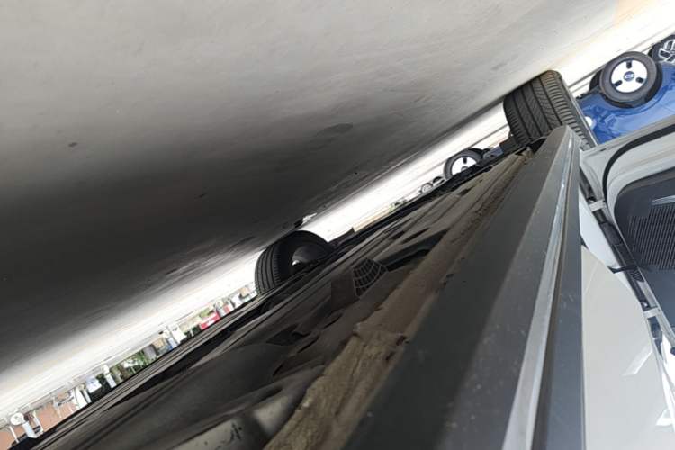 Used Lynk & Co 02 2019 1.5T DCT Two-Wheel Drive Pro Edition China VI Standard Left Side Sill