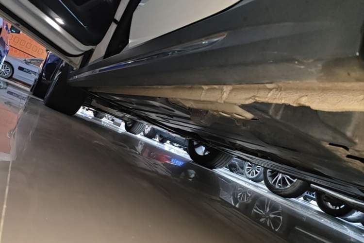 Used Lynk & Co 02 2019 High-Energy Edition 2.0T Automatic Two-Wheel Drive Pro Version China VI Standard Left Side Sill