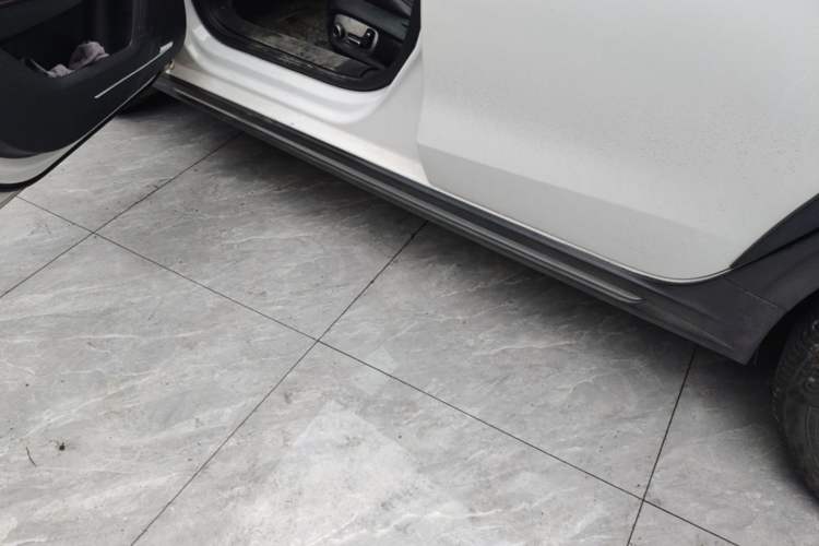 Used Lynk & Co 02 2019 1.5T DCT Two-Wheel Drive Pro Edition China VI Standard Left Side Sill
